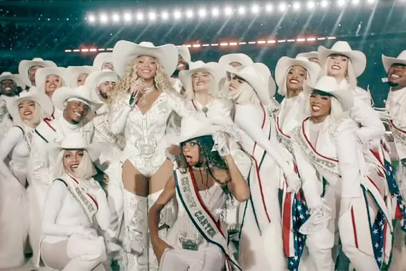 Beyoncé en el espectáculo navideño de medio tiempo de la NFL